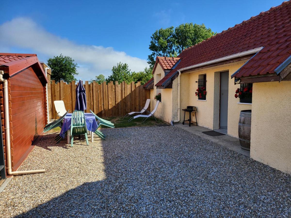 Revedelac Meuble Tout Confort Bremes Экстерьер фото
